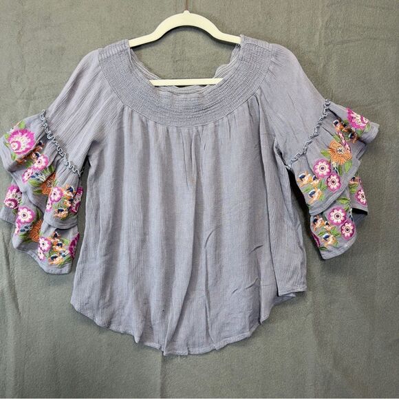 Medium umgee Embroidery Round Neck Top - Picture 11 of 11